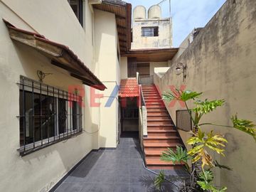 CASA 5 AMB VENTA AVELLANEDA PILETA QUINCHO TIPO PH
