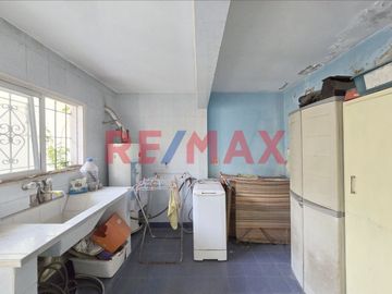 CASA 5 AMB VENTA AVELLANEDA PILETA QUINCHO TIPO PH