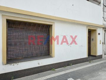 CASA 5 AMB VENTA AVELLANEDA PILETA QUINCHO TIPO PH