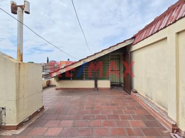 CASA 5 AMB VENTA AVELLANEDA PILETA QUINCHO TIPO PH