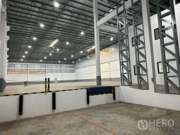 For rent or sale Factory 1666 sqm in Bang Phli, Samut Prakan