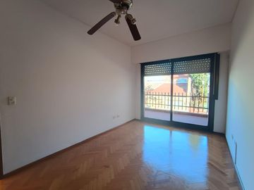 Venta en block – Dos viviendas independientes con entradas propias – Parque Chacabuco