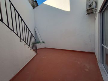 Venta en block – Dos viviendas independientes con entradas propias – Parque Chacabuco