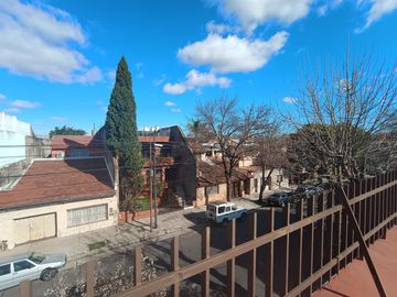 Venta en block – Dos viviendas independientes con entradas propias – Parque Chacabuco