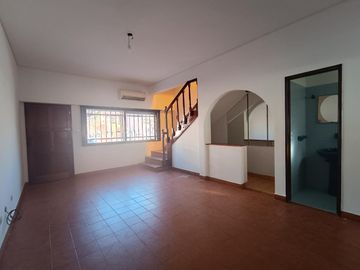 Venta en block – Dos viviendas independientes con entradas propias – Parque Chacabuco