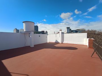 Venta en block – Dos viviendas independientes con entradas propias – Parque Chacabuco