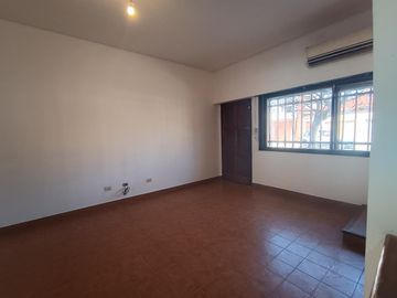 Venta en block – Dos viviendas independientes con entradas propias – Parque Chacabuco