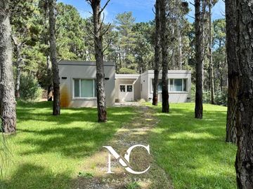 Casa en  venta en Costa Esmeralda con gas natural