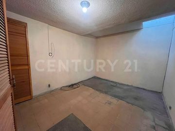 Casa en Venta de un piso - Fraccionamiento Arcos de Santa Cruz