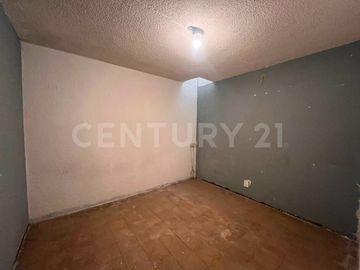 Casa en Venta de un piso - Fraccionamiento Arcos de Santa Cruz