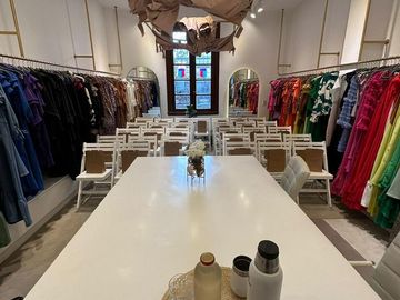 apto profesional  - Patio interno y muy luminoso - sum y laundry