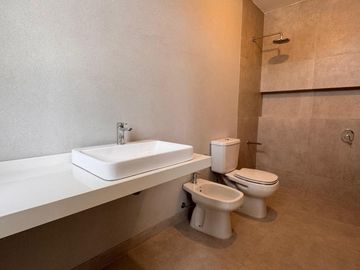 Moderna casa a estrenar sobre lote en esquina en dos plantas | San Matías | Maschwitz | Escobar