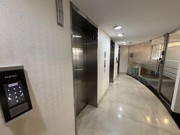 AV. DEL LIBERTADOR 498  - SEMIPISO EN ALQUILER
