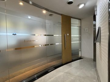 AV. DEL LIBERTADOR 498  - SEMIPISO EN ALQUILER
