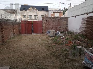 Terreno en Villa Fox con proyecto en construccion