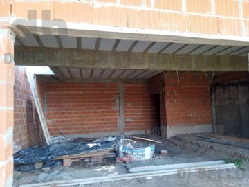 Terreno en Villa Fox con proyecto en construccion