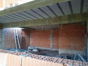 Terreno en Villa Fox con proyecto en construccion