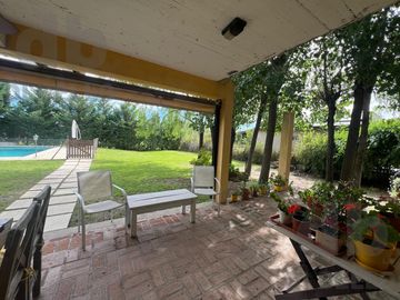 Casa en venta en Barrio Estancia Smithfield, sobre lote central