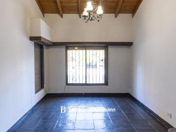 Casa con amplio parque en venta Roca 1700, Neuquén