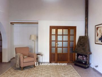 Casa con amplio parque en venta Roca 1700, Neuquén