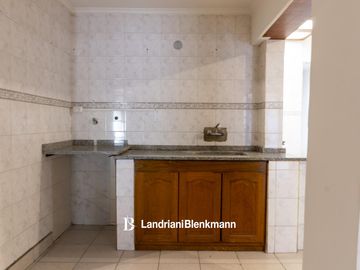 Casa con amplio parque en venta Roca 1700, Neuquén