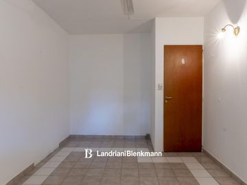 Casa con amplio parque en venta Roca 1700, Neuquén