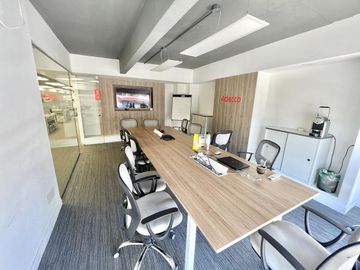 Local en venta en Nuñez de 413 m2 totales - Nuevo precio!