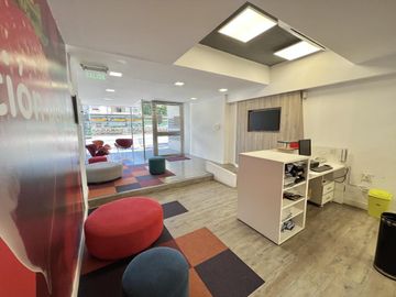 Local en venta en Nuñez de 413 m2 totales - Nuevo precio!