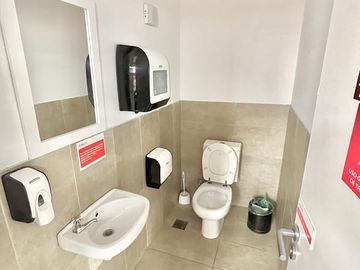 Local en venta en Nuñez de 413 m2 totales - Nuevo precio!