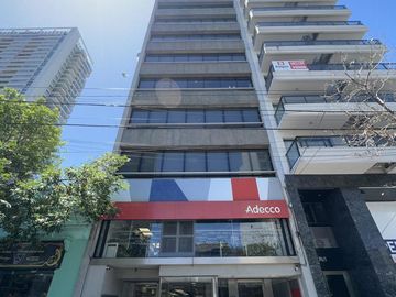 Local en venta en Nuñez de 413 m2 totales - Nuevo precio!