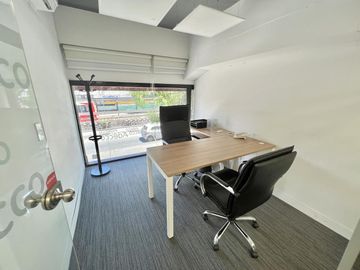 Local en venta en Nuñez de 413 m2 totales - Nuevo precio!
