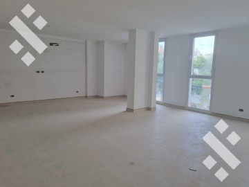 Venta oficina con cochera centro Neuquén