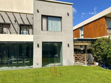 Casa en Brisas de Adrogué