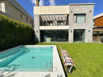 Casa en Brisas de Adrogué