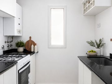 Departamento en venta de 2 dormitorios, en Pellegrini al 2600, barrio Lourdes, Rosario.