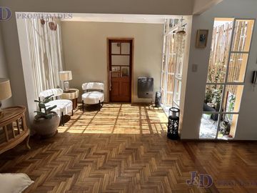 IMPECABLE Y RELUCIENTE PH DE 3 AMBIENTES EN PALERMO