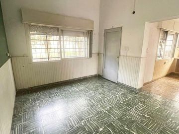 Casa quinta en Venta. 3 ambientes. Sup. de 1.523 m2 totales. Zárate