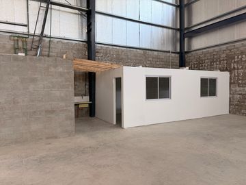 Deposito de 735 m2 en Alquiler - Benavidez
