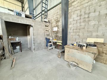 Deposito de 735 m2 en Alquiler - Benavidez