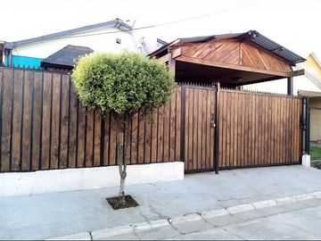 HERMOSA CASA EN PITRUFQUEN   ENTRADA DE AUTO