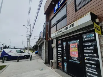 SE ARRIENDAN 2 LOCALES COMERCIALES EN PUERTO MONTT