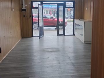 SE ARRIENDAN 2 LOCALES COMERCIALES EN PUERTO MONTT