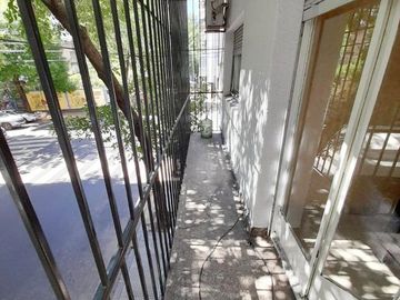 Venta Depto 4 ambientes patio y balcón Balvanera