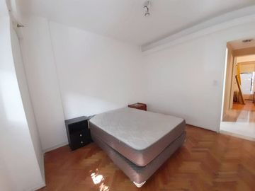 Venta Depto 4 ambientes patio y balcón Balvanera