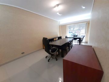 Venta Depto 4 ambientes patio y balcón Balvanera