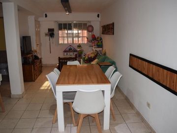 VENTA DUPLEX 3 AMB C PATIO Y COCHERA APTO CREDITO