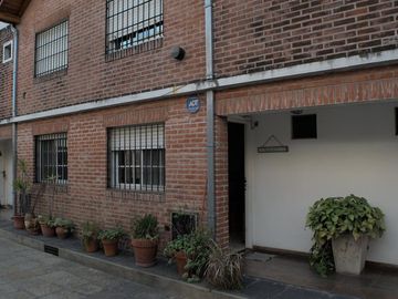 VENTA DUPLEX 3 AMB C PATIO Y COCHERA APTO CREDITO