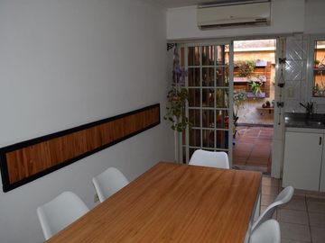 VENTA DUPLEX 3 AMB C PATIO Y COCHERA APTO CREDITO