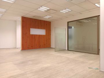 Local comercial en arriendo  en SANTIAGO
