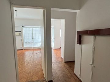 Dpto de 2 dorm. +comodín con quincho y parrilla